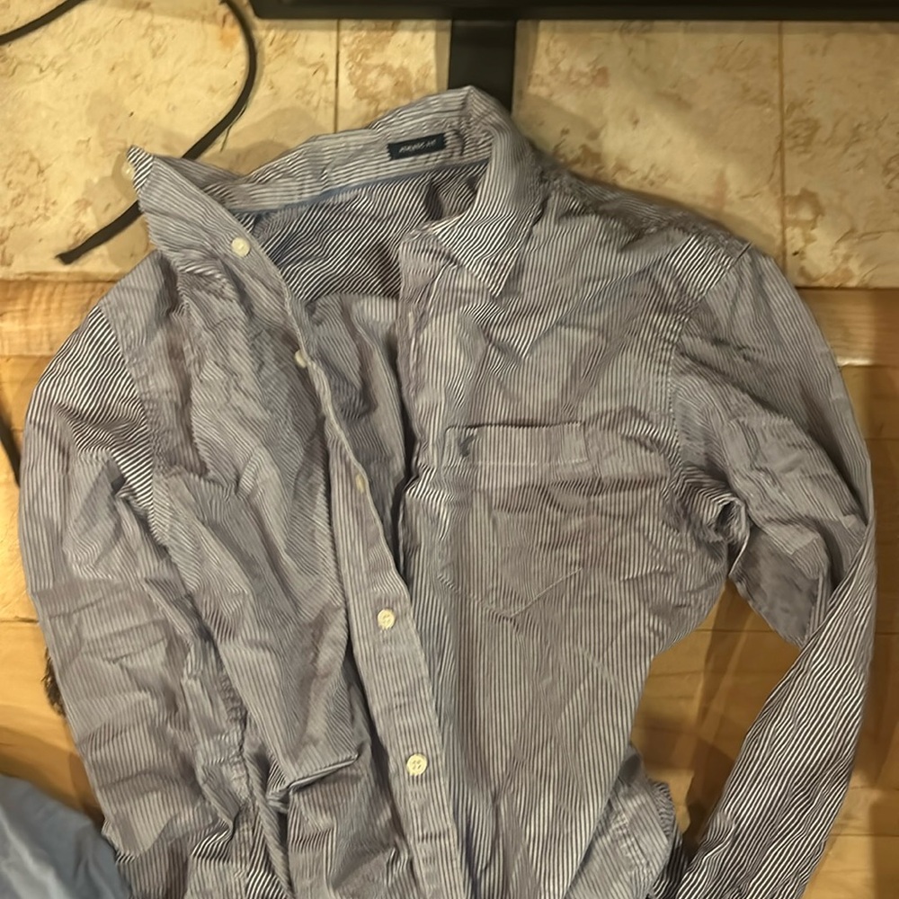 American eagle button down